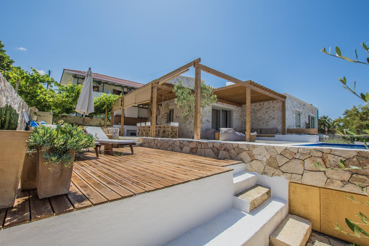 Niova Villa - Seafront, Private Pool And Ionian Sea Views, By Zantewize Alikes Zewnętrze zdjęcie